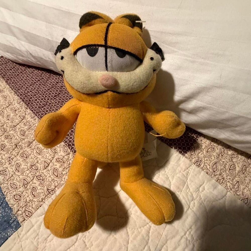 Garfield Yellow and Orange Stuffed-animals